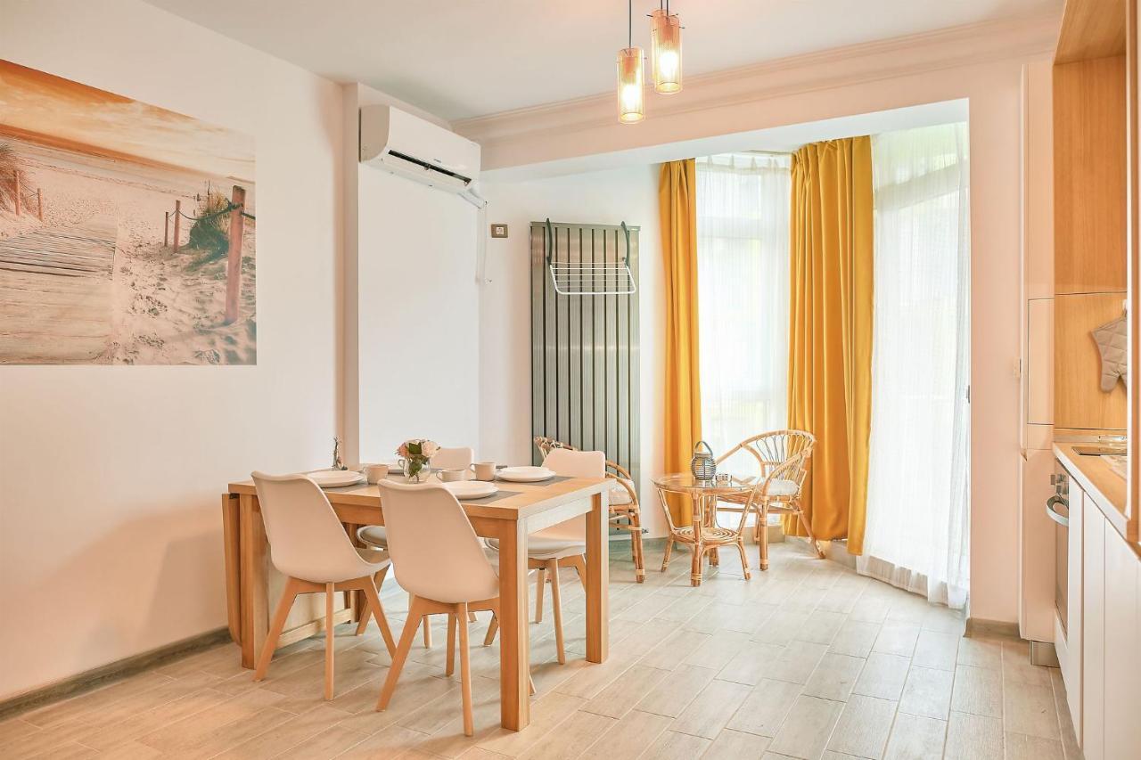 Opal Luxury Apartment 109 Spa N Pool Beach Resort Navodari Bagian luar foto