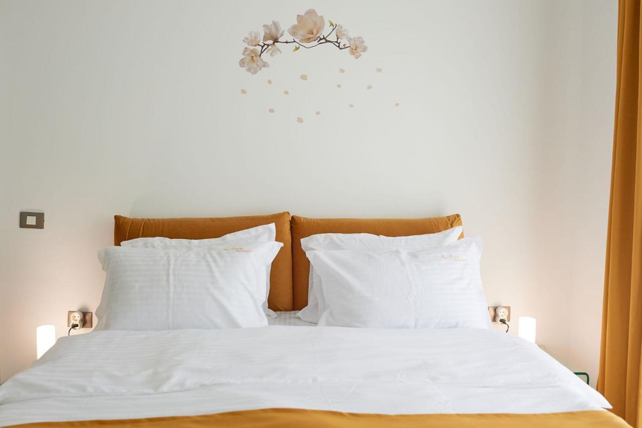 Opal Luxury Apartment 109 Spa N Pool Beach Resort Navodari Bagian luar foto