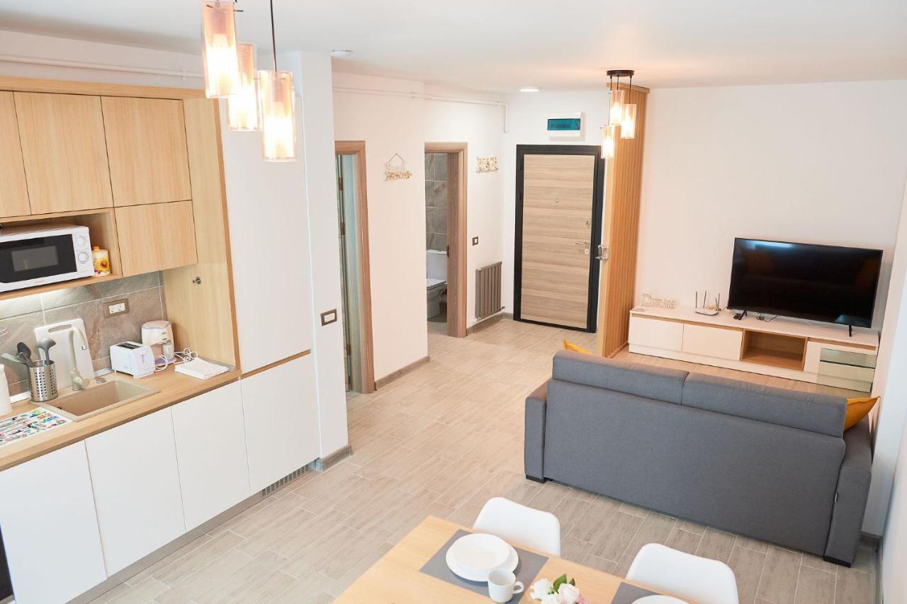 Opal Luxury Apartment 109 Spa N Pool Beach Resort Navodari Bagian luar foto