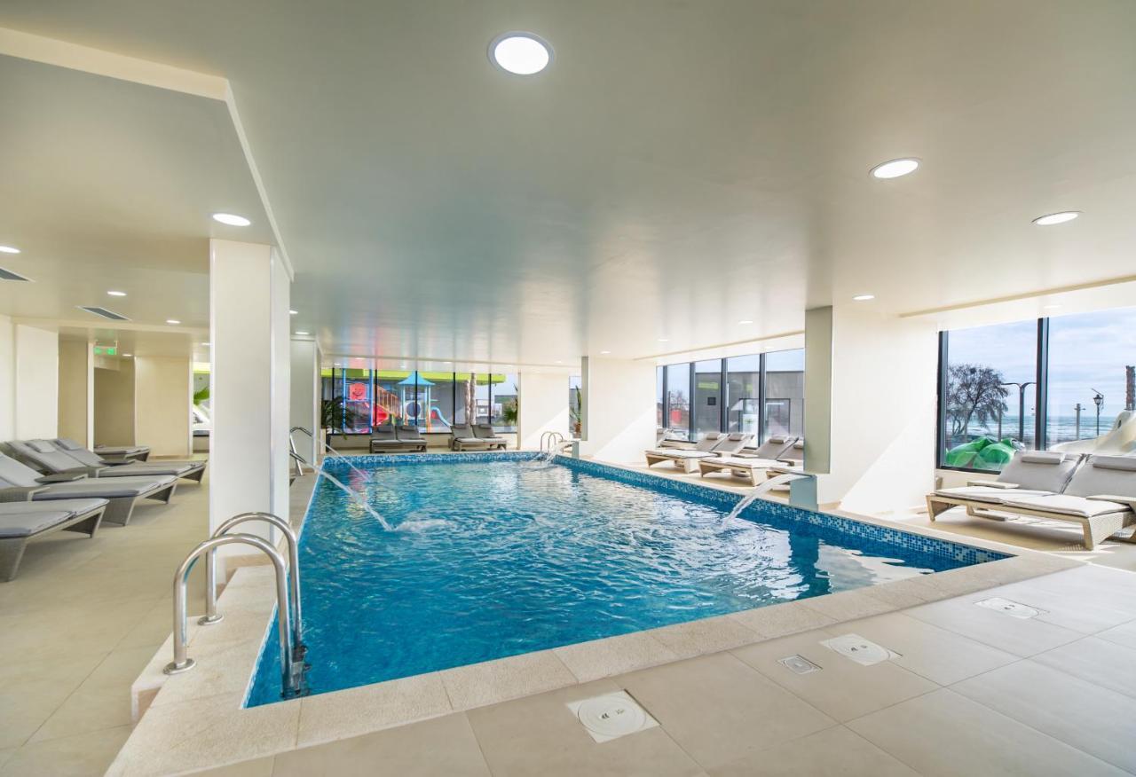 Opal Luxury Apartment 109 Spa N Pool Beach Resort Navodari Bagian luar foto