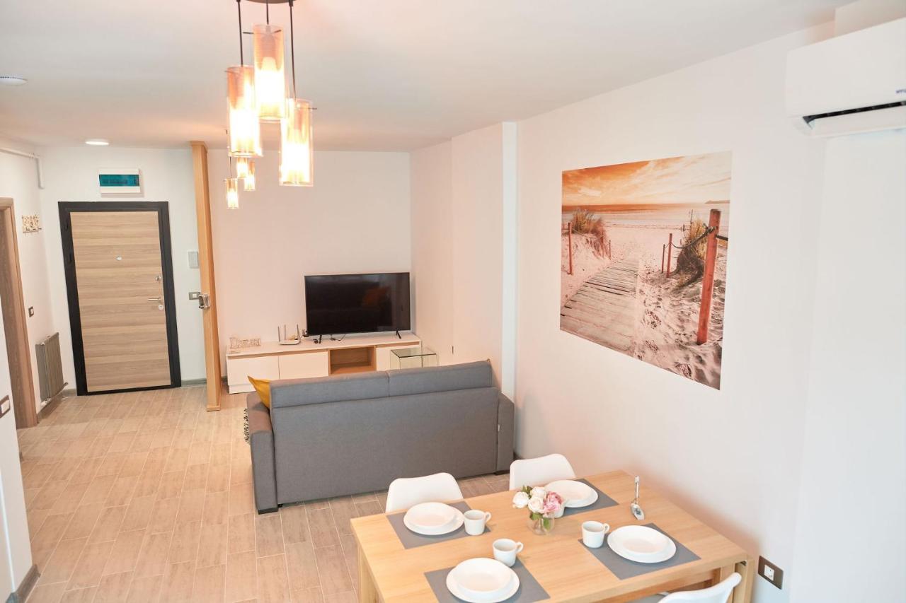 Opal Luxury Apartment 109 Spa N Pool Beach Resort Navodari Bagian luar foto